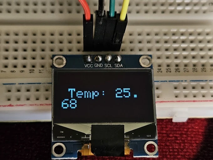 Float Numbers being printed on the 0.96" SSD1306 Oled display with Arduino.