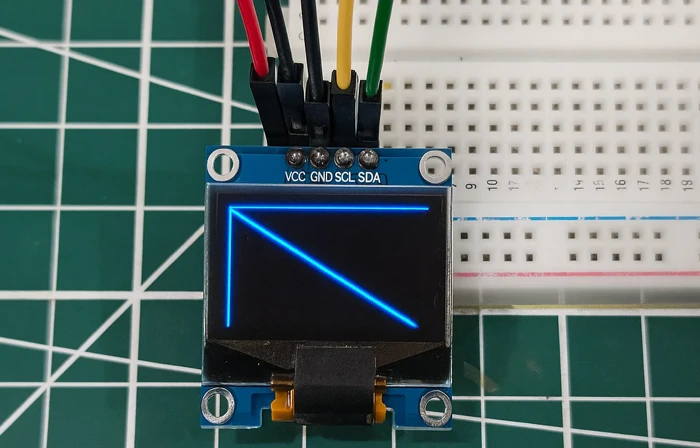 Image showing the lines are printed on the 0.96" SSD1306 oled display, which is connected to TM4C123G via the I2C.
