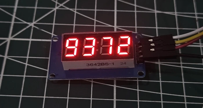 Image showing the number is displayed on the TM1637 4 Digit 7 Segment display module.